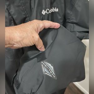 Columbia Mens Omni-Tech XL light nylon ski windbreaker type jacket with hood